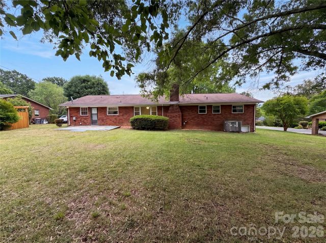 128 Greenview Drive, Kannapolis, NC 28081