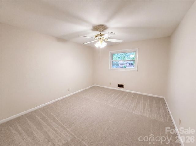 128 Greenview Drive, Kannapolis, NC 28081