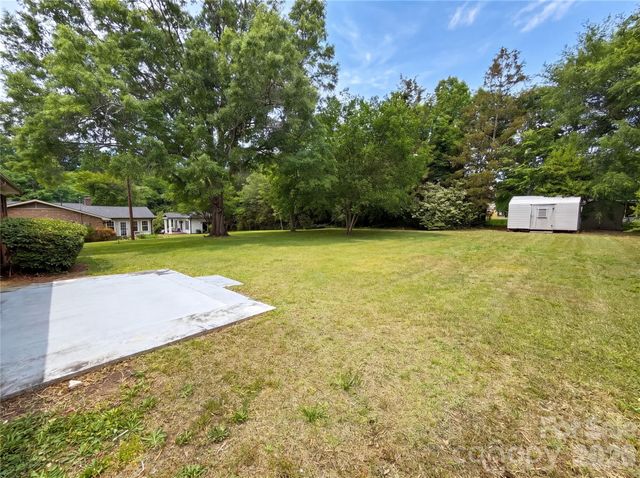 128 Greenview Drive, Kannapolis, NC 28081