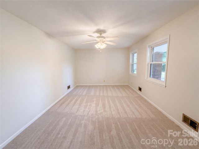 128 Greenview Drive, Kannapolis, NC 28081