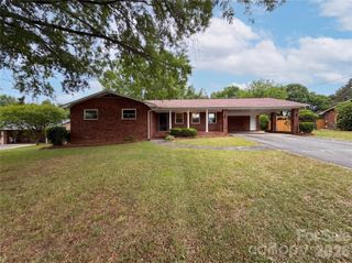 128 Greenview Drive, Kannapolis, NC 28081