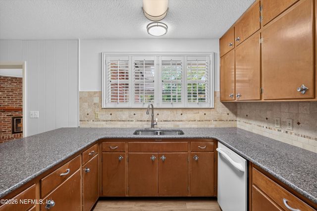 1834 MEMORY Lane, Jacksonville, FL 32210