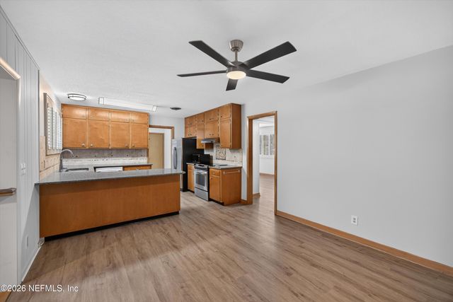 1834 MEMORY Lane, Jacksonville, FL 32210