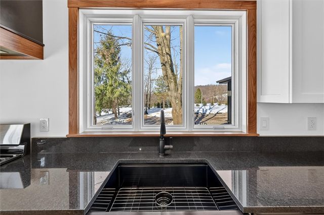 392 Stuber Rd, New Brighton, PA 15066