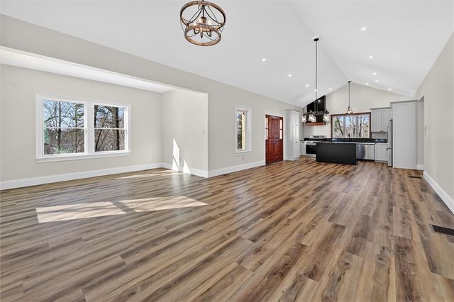 392 Stuber Rd, New Brighton, PA 15066