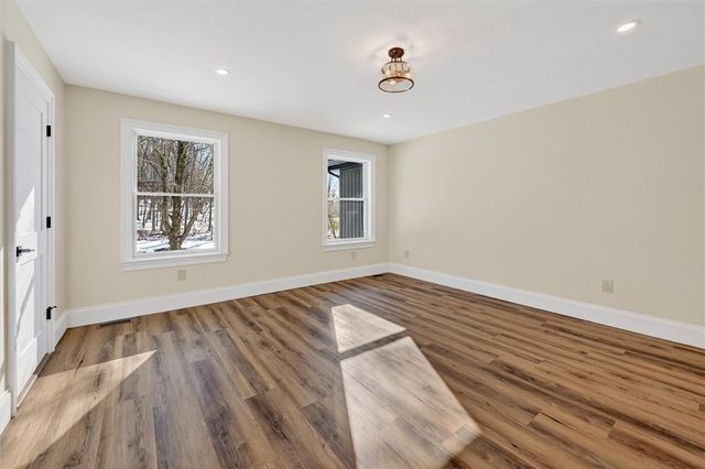 392 Stuber Rd, New Brighton, PA 15066