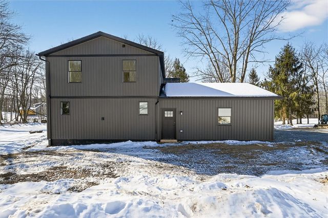 392 Stuber Rd, New Brighton, PA 15066