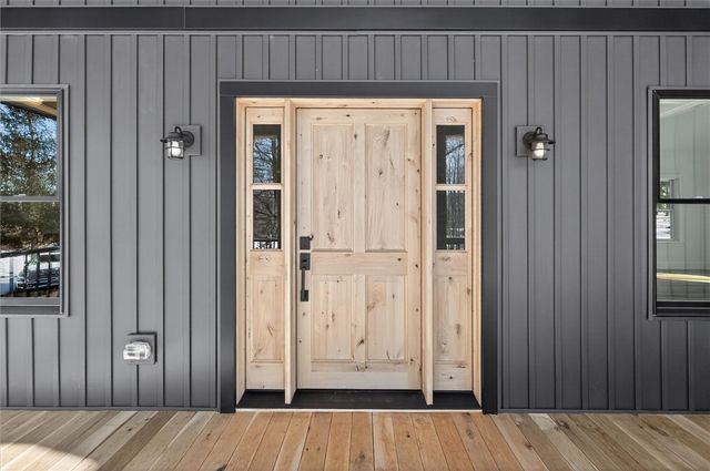 392 Stuber Rd, New Brighton, PA 15066