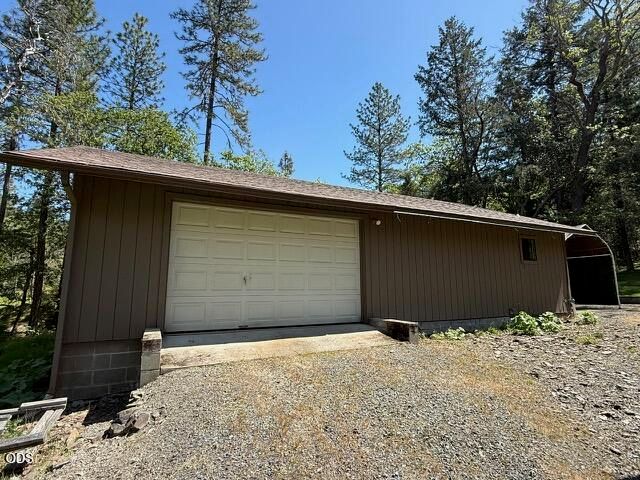 840 Shadow Hills Drive, Grants Pass, OR 97526
