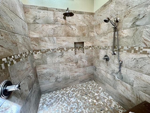 840 Shadow Hills Drive, Grants Pass, OR 97526