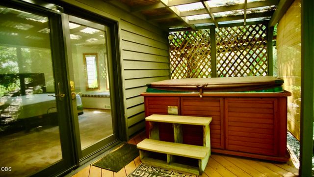 840 Shadow Hills Drive, Grants Pass, OR 97526
