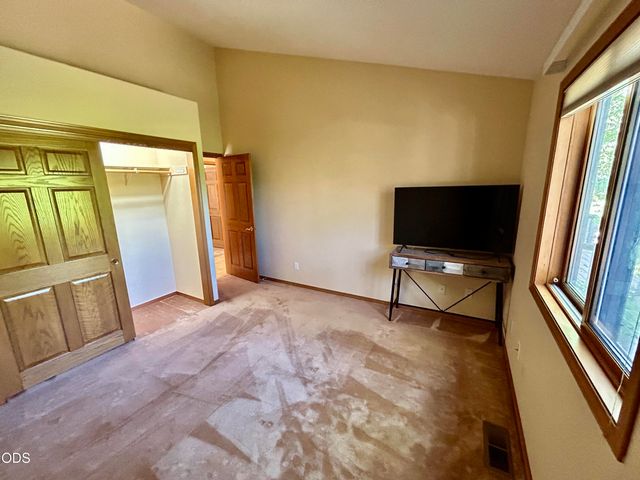 840 Shadow Hills Drive, Grants Pass, OR 97526
