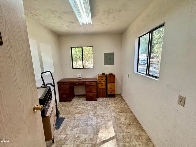 840 Shadow Hills Drive, Grants Pass, OR 97526