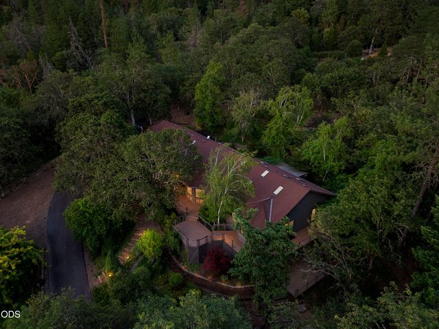 840 Shadow Hills Drive, Grants Pass, OR 97526