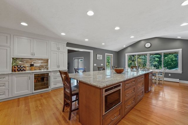 31 Douglas Road, Sutton, MA 01590