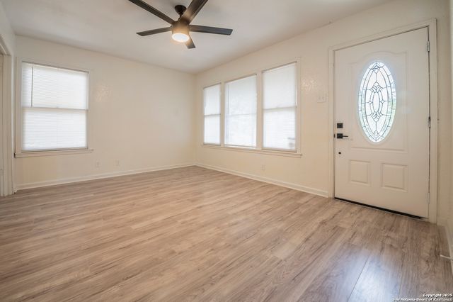 219 Bushick, San Antonio, TX 78223