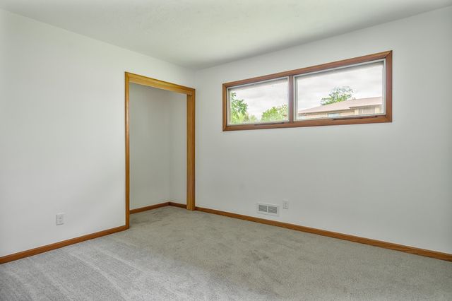320 E MARSHALL Street, Belvidere, IL 61008