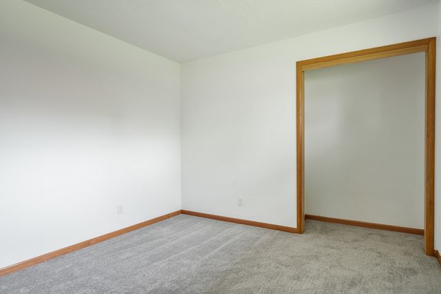 320 E MARSHALL Street, Belvidere, IL 61008