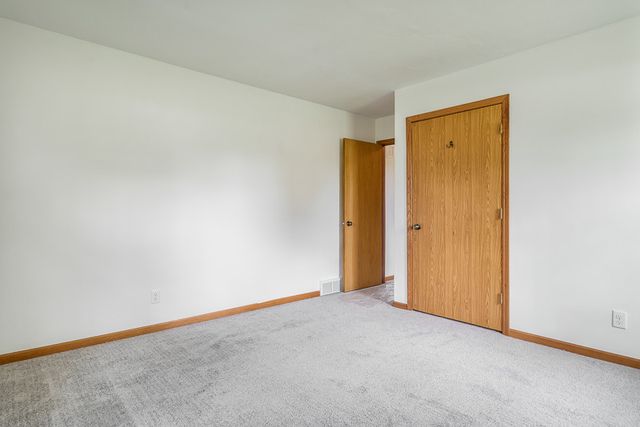 320 E MARSHALL Street, Belvidere, IL 61008