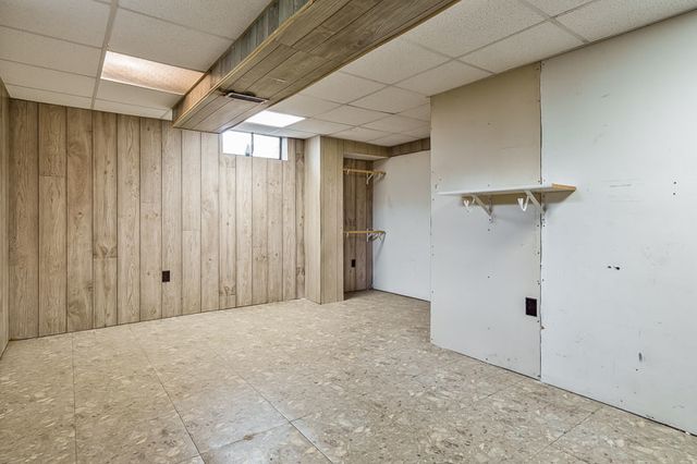320 E MARSHALL Street, Belvidere, IL 61008