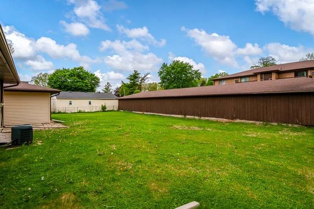 320 E MARSHALL Street, Belvidere, IL 61008