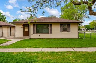 320 E MARSHALL Street, Belvidere, IL 61008