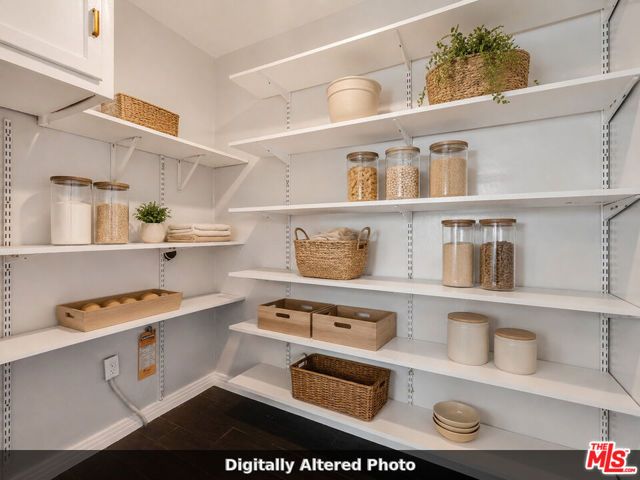5343 Blanco Way, Culver City, CA 90230
