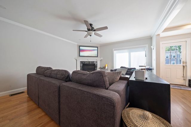 42-A Como Rd, Boston, MA 02136