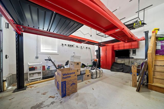42-A Como Rd, Boston, MA 02136