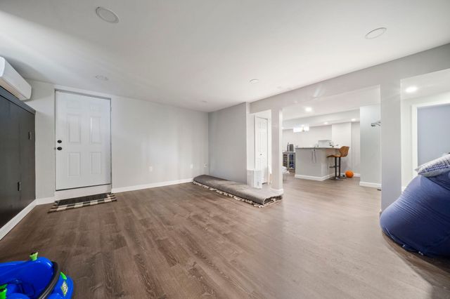 42-A Como Rd, Boston, MA 02136