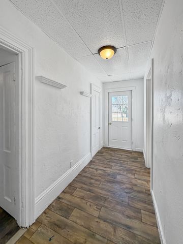 1415 S Walnut Avenue, Freeport, IL 61032