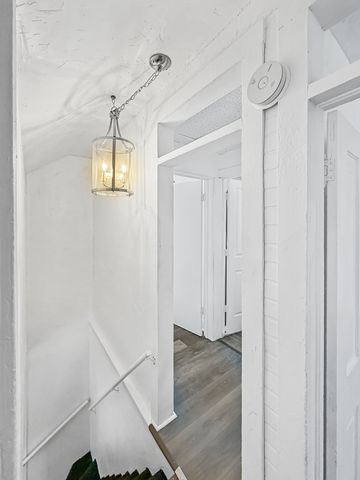 1415 S Walnut Avenue, Freeport, IL 61032