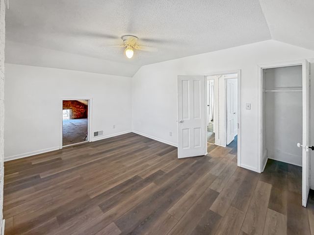 1415 S Walnut Avenue, Freeport, IL 61032