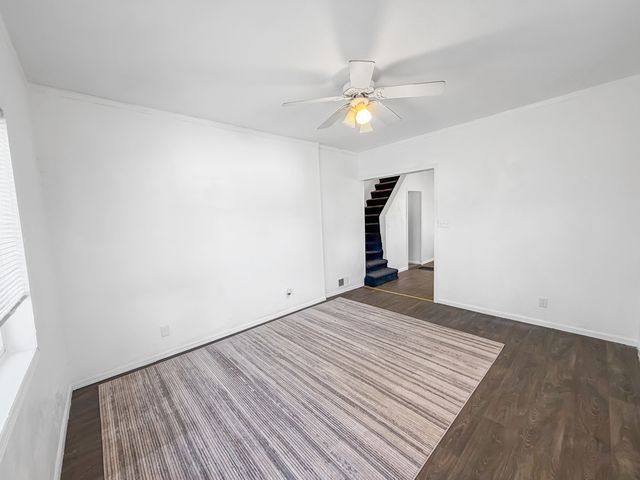 1415 S Walnut Avenue, Freeport, IL 61032