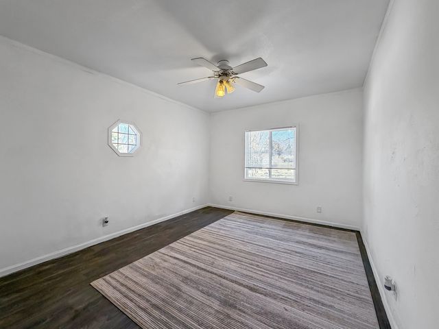 1415 S Walnut Avenue, Freeport, IL 61032