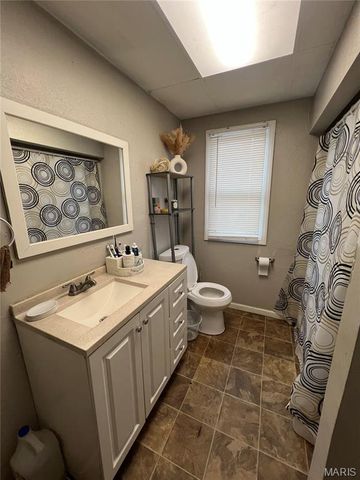 886 Prigge Road, St Louis, MO 63138