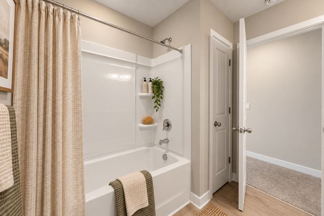 925 Greenlawn Avenue W, Delano, MN 55328