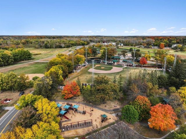 925 Greenlawn Avenue W, Delano, MN 55328