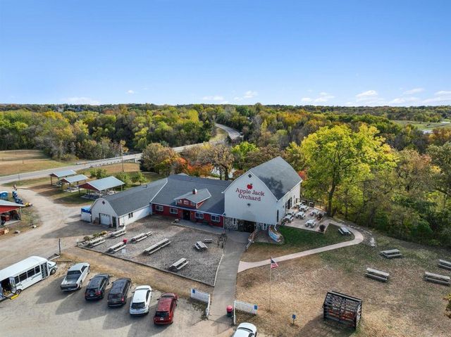 925 Greenlawn Avenue W, Delano, MN 55328