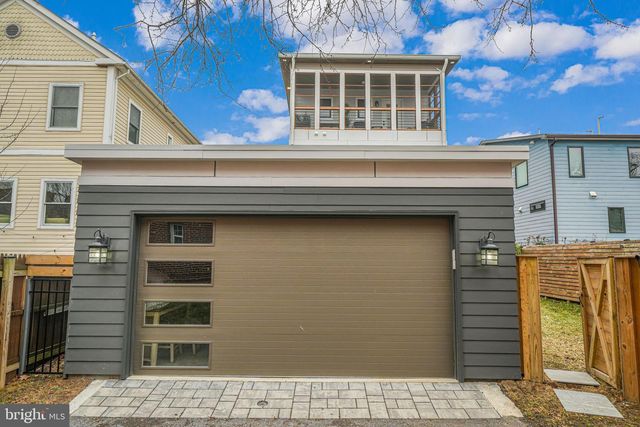 729 N BARTON ST, Arlington, VA 22201