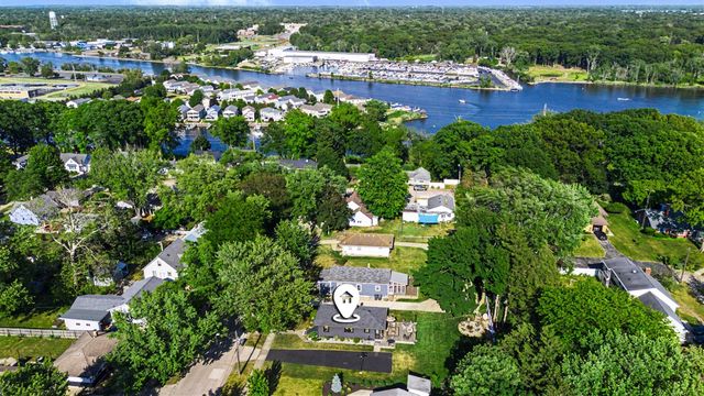 1414 Margaret Place, Saint Joseph, MI 49085