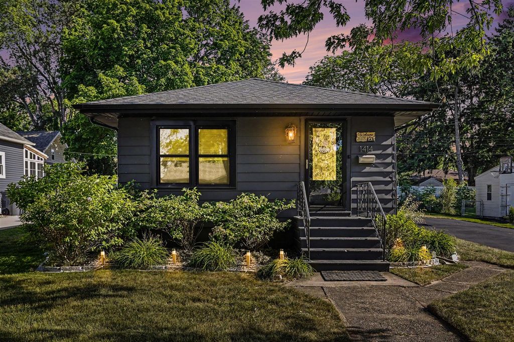 1414 Margaret Place, Saint Joseph, MI 49085