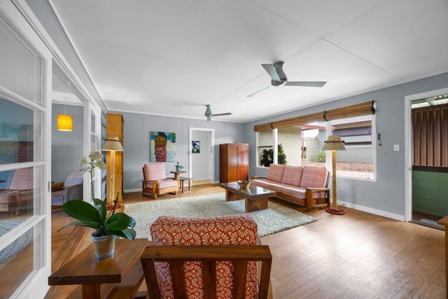 1199 Freitas Pl, Makawao, HI 96768