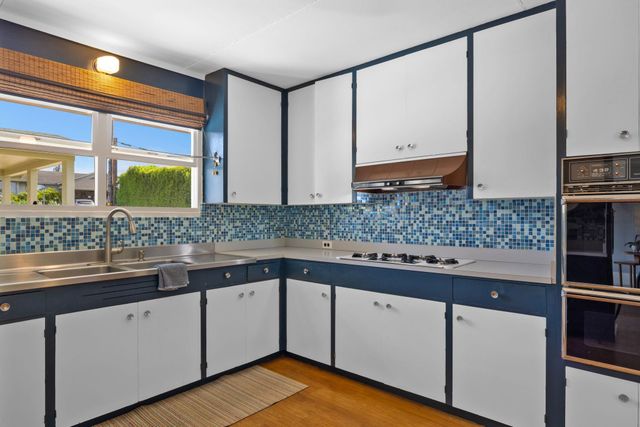 1199 Freitas Pl, Makawao, HI 96768