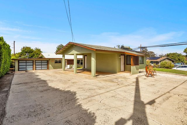 1199 Freitas Pl, Makawao, HI 96768