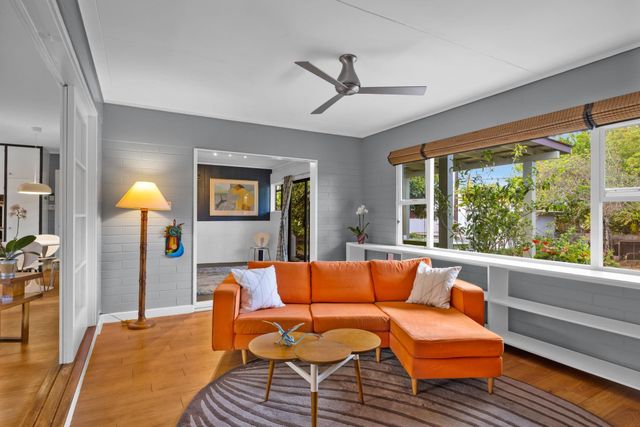 1199 Freitas Pl, Makawao, HI 96768