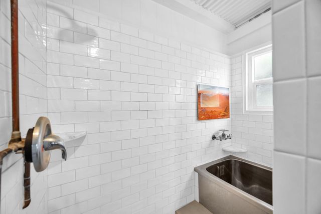 1199 Freitas Pl, Makawao, HI 96768