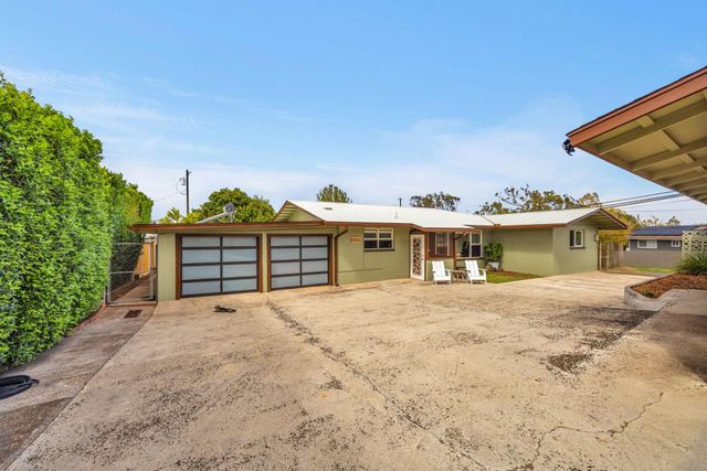1199 Freitas Pl, Makawao, HI 96768