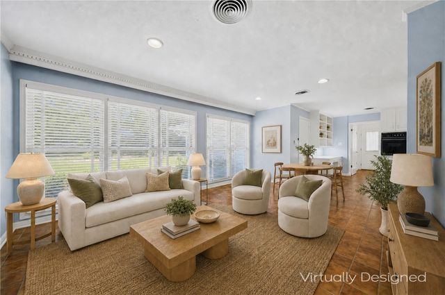 308 Brookside Drive E, Bryan, TX 77801
