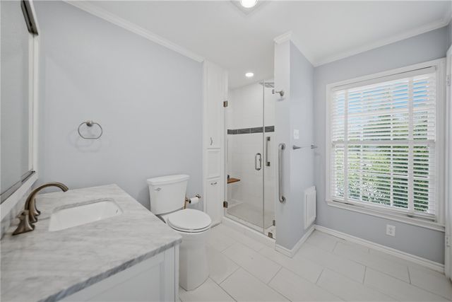 308 Brookside Drive E, Bryan, TX 77801